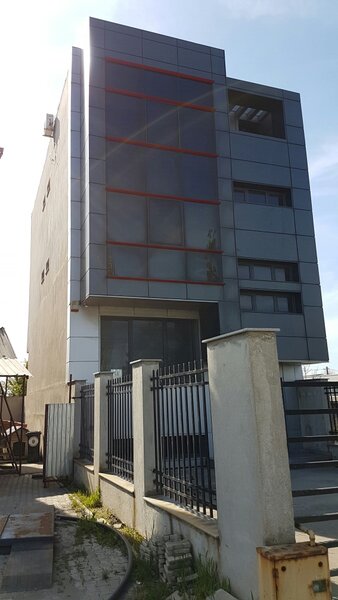 Calea Bucuresti 38, Petresti